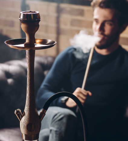 Photo d'un de nos fumeur de Narguil 